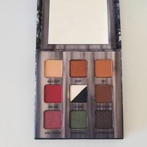 Urban Decay Troublemaker palette